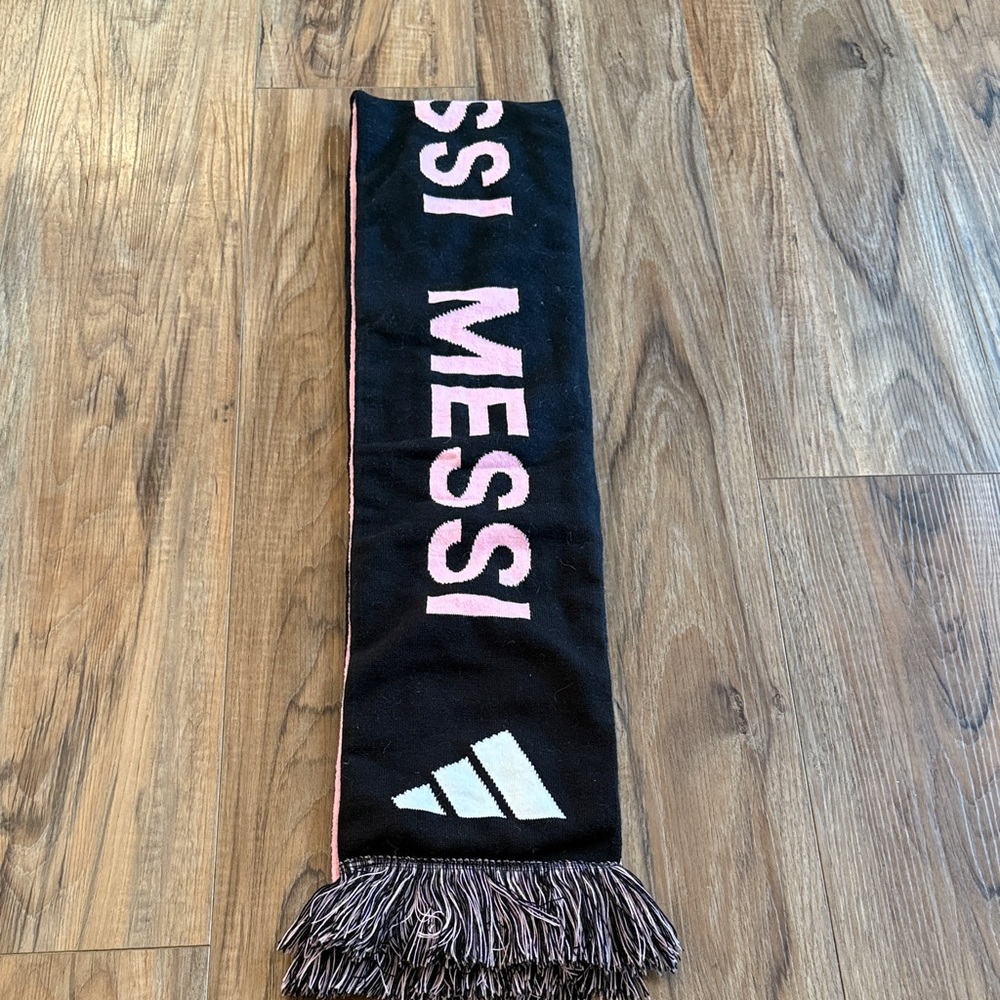 Adidas Lionel Messi MLS scarf